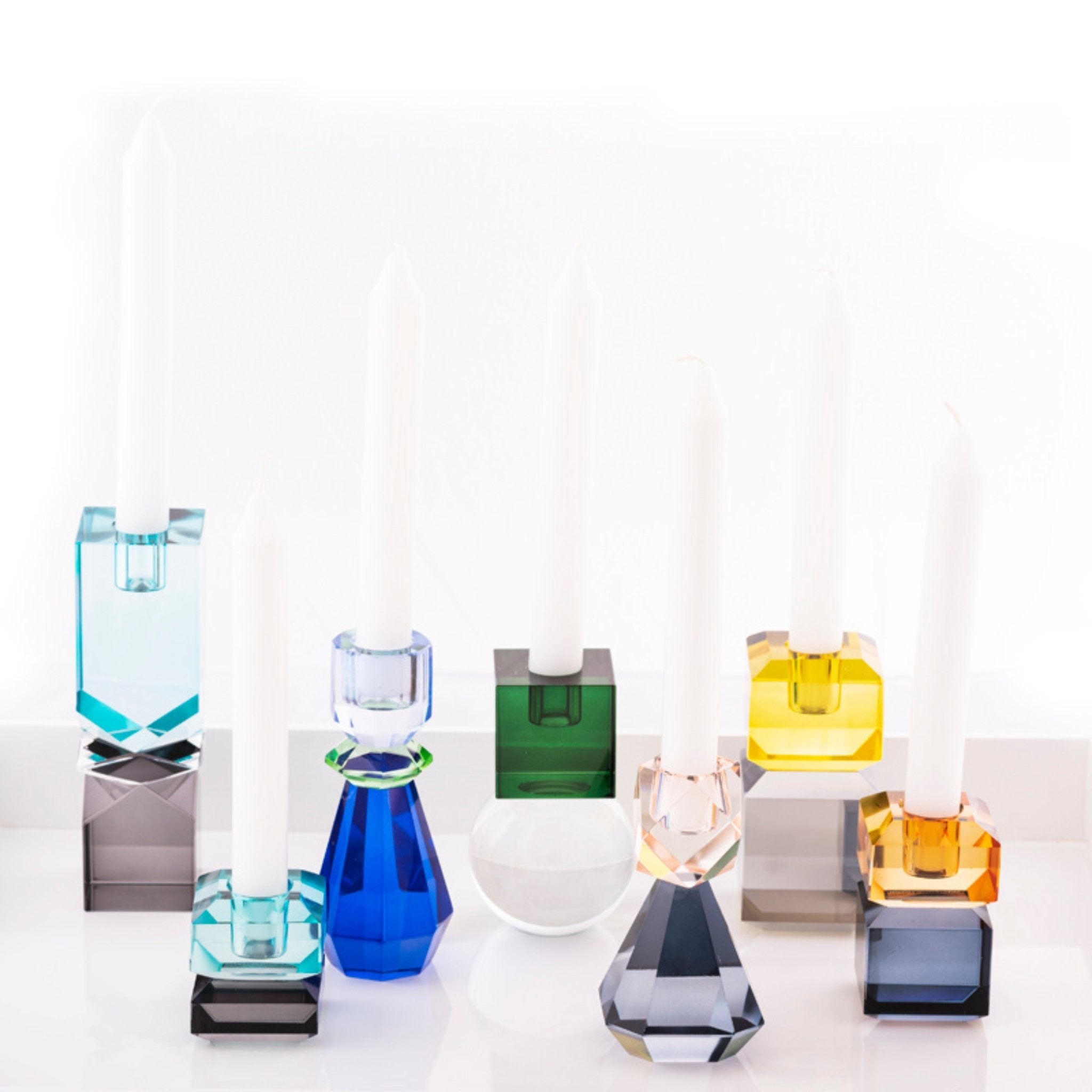 Kerzenhalter aus farbigem Kristallglas