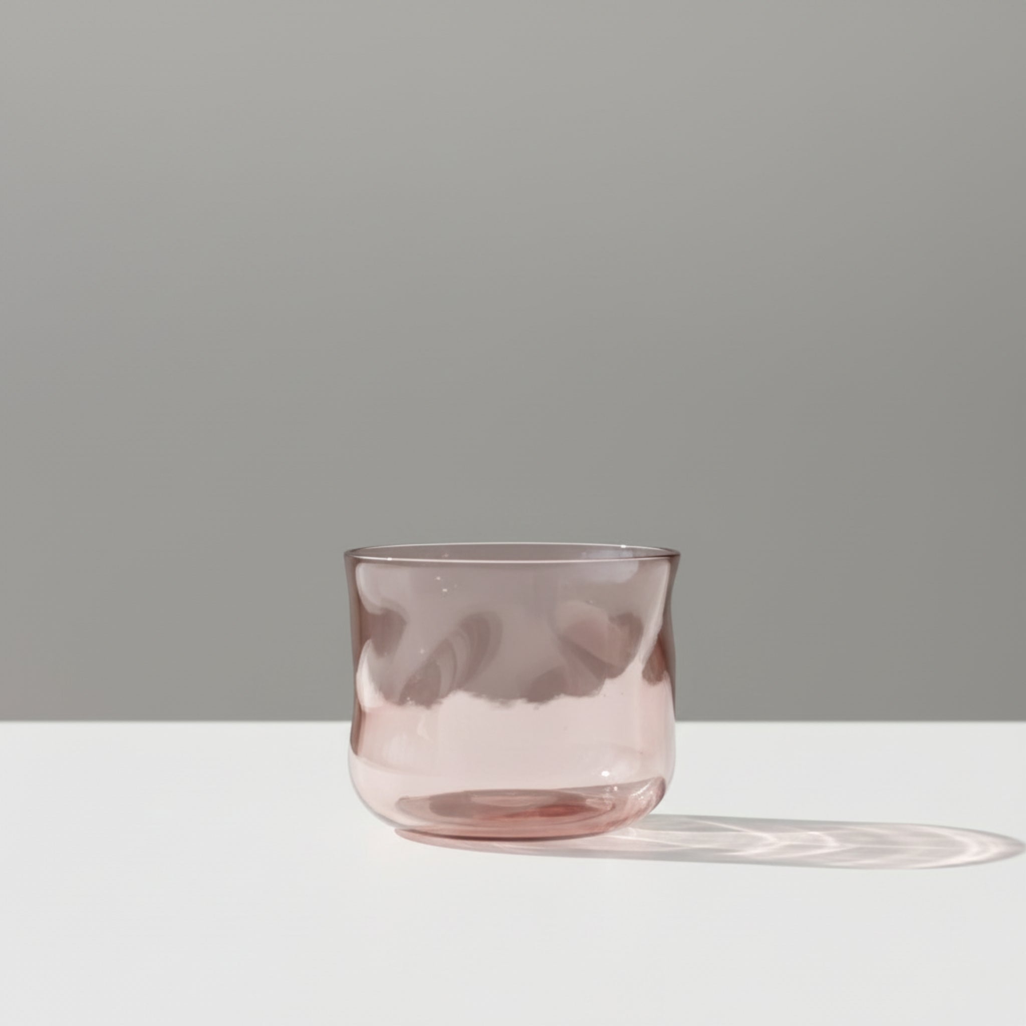 Handgefertigtes Tumbler Glas Swirl