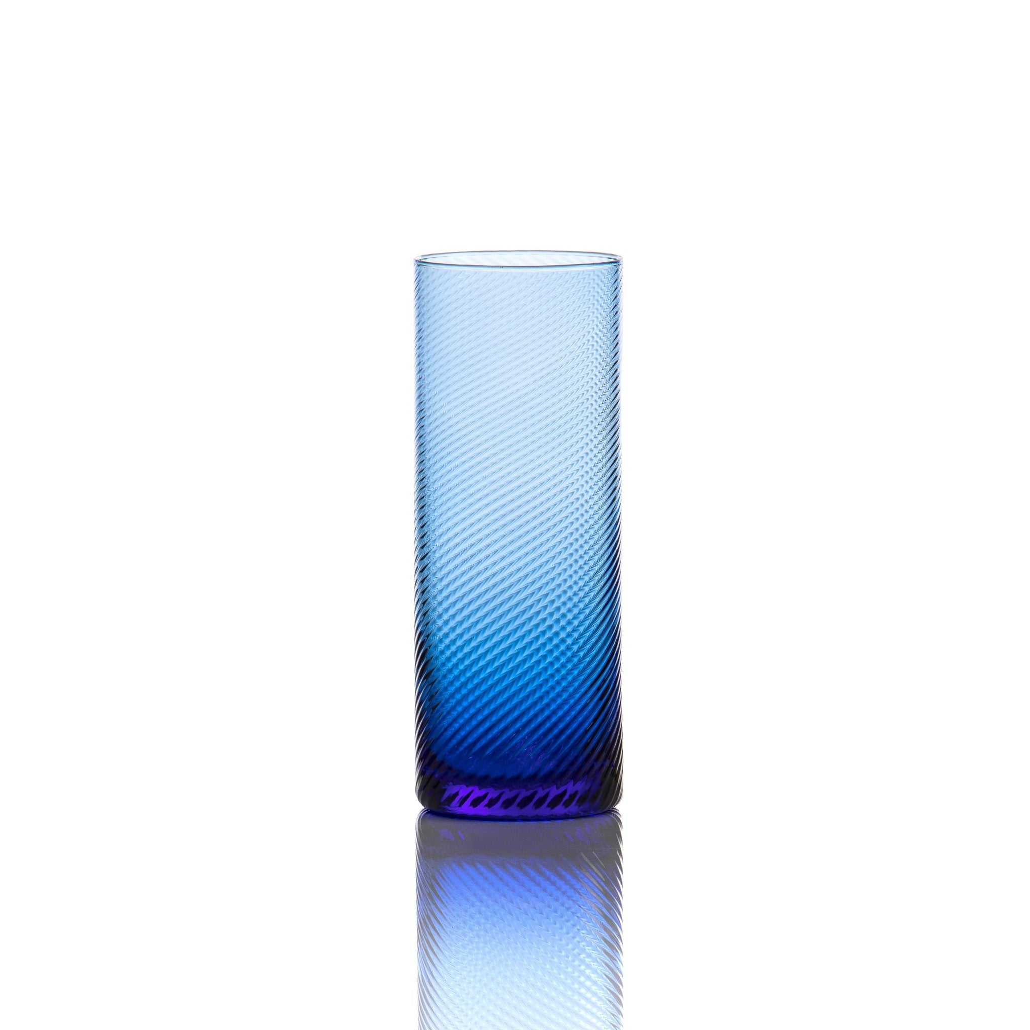 Wasserglas Gritti mit Torsé-Muster von VGnewtrend Farbe immergrün