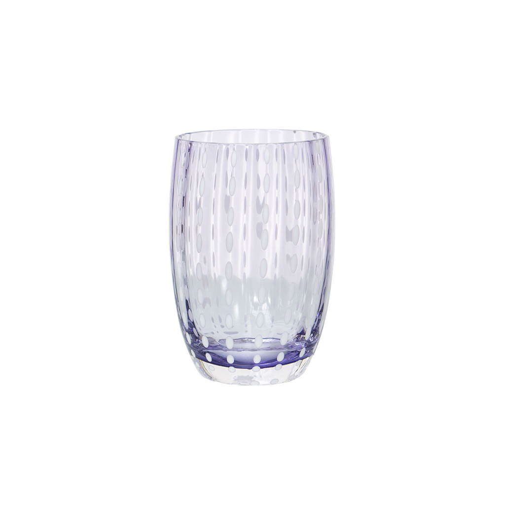 Trinkglas mit weißen Perlen in der Farbe lavendel